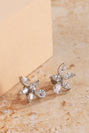 Dewdrop Daisy Stud Earring