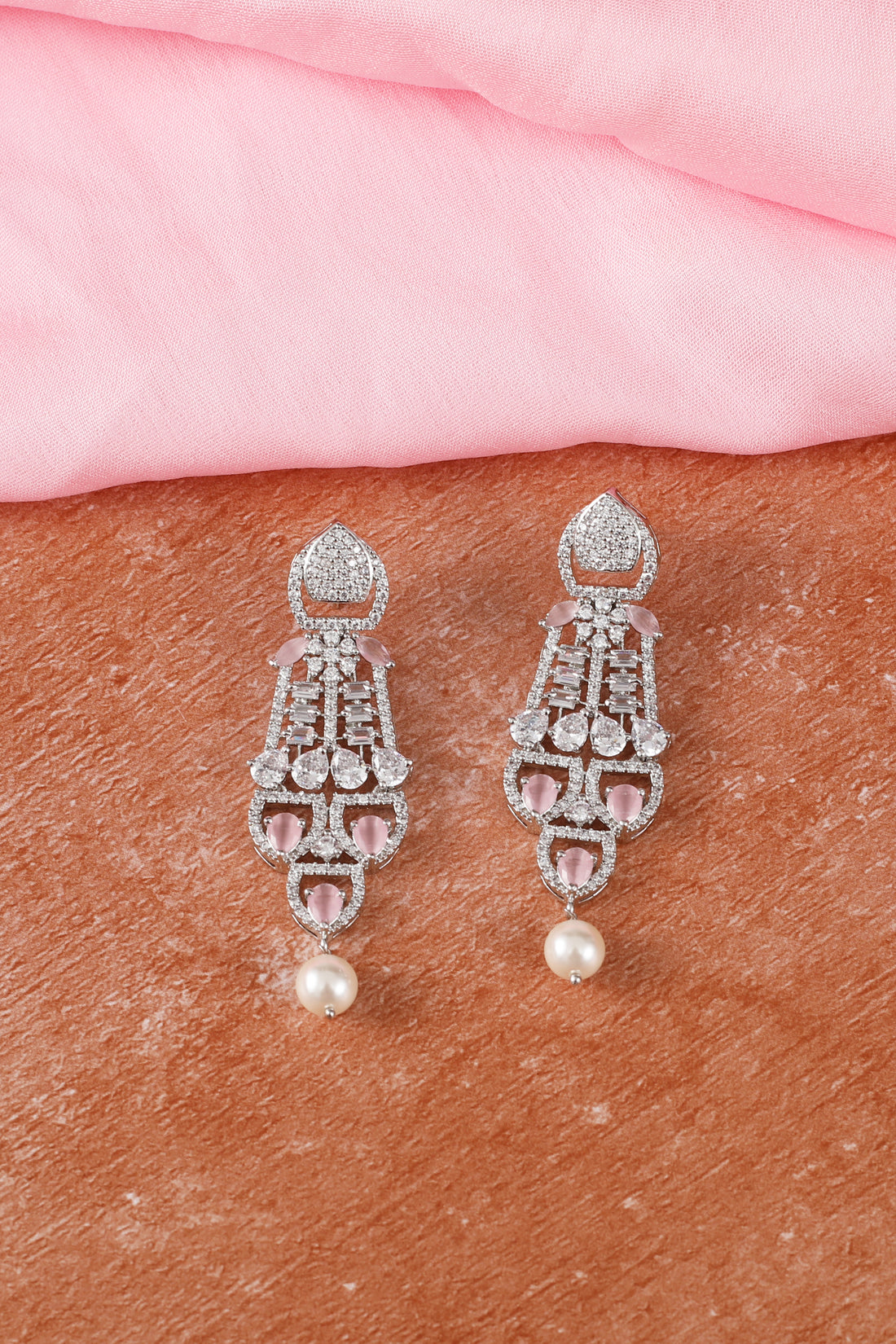 Roohi Silver Earring